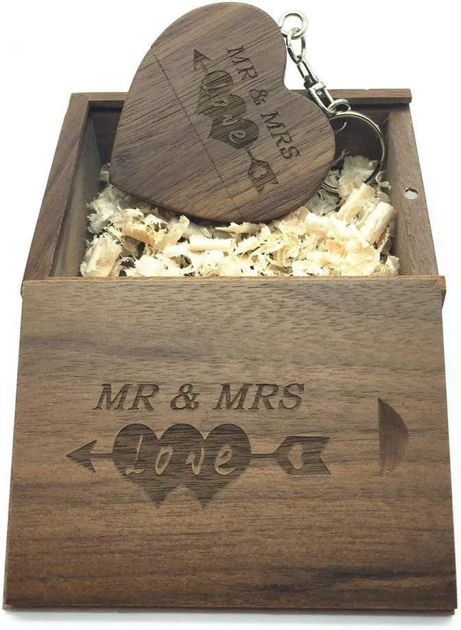Personalisierter Herz-Walnuss USB Stick Schlüsselanhänger mit Box