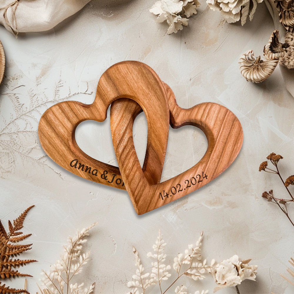Verschlungene Holz Herzen mit Gravur