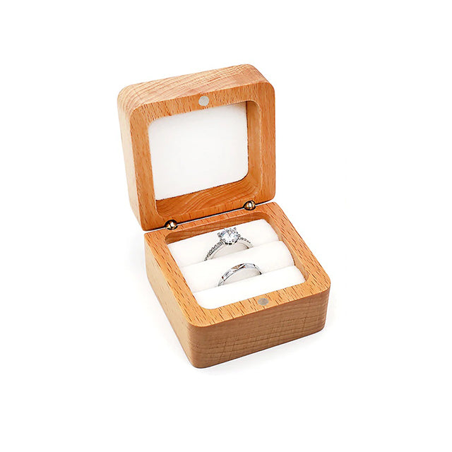 Personalisierte Ring Box aus Holz