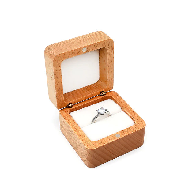 Personalisierte Ring Box aus Holz