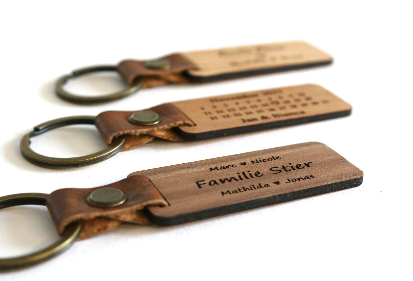 Personalisierter Schlüsselanhänger aus Holz