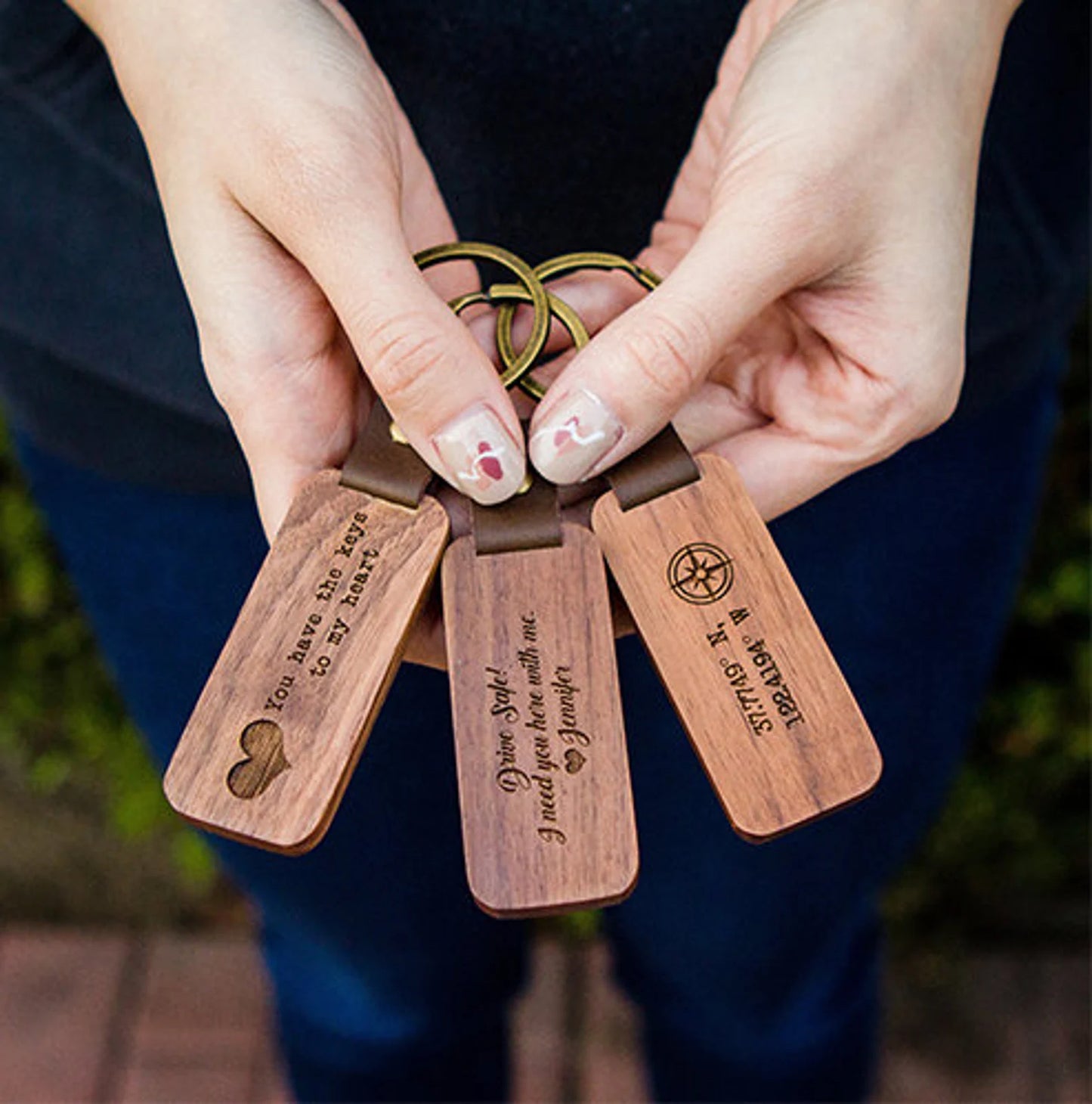 Personalisierter Schlüsselanhänger aus Holz