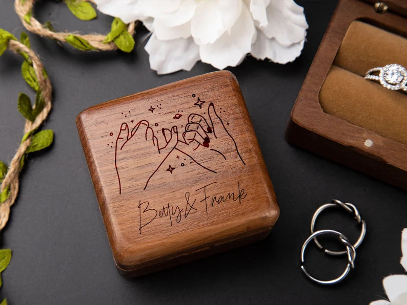 Personalisierte Ring Box aus Holz