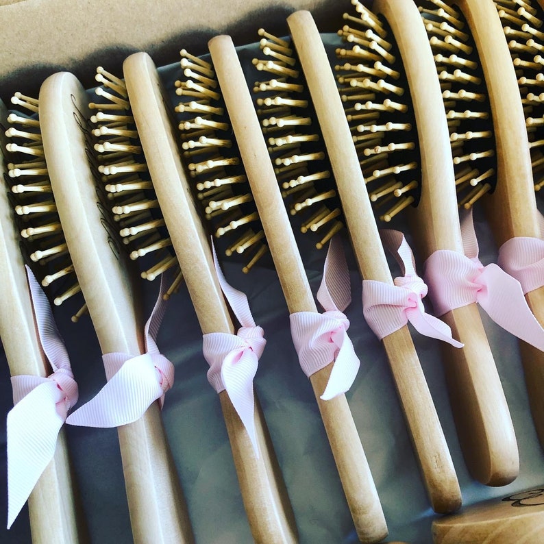 Personalisierte Haarbürste aus Holz