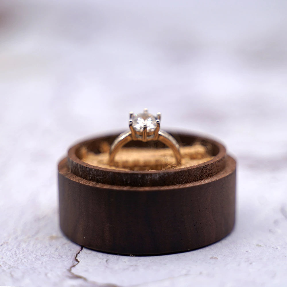 Personalisierte Runde Ring Box aus Holz