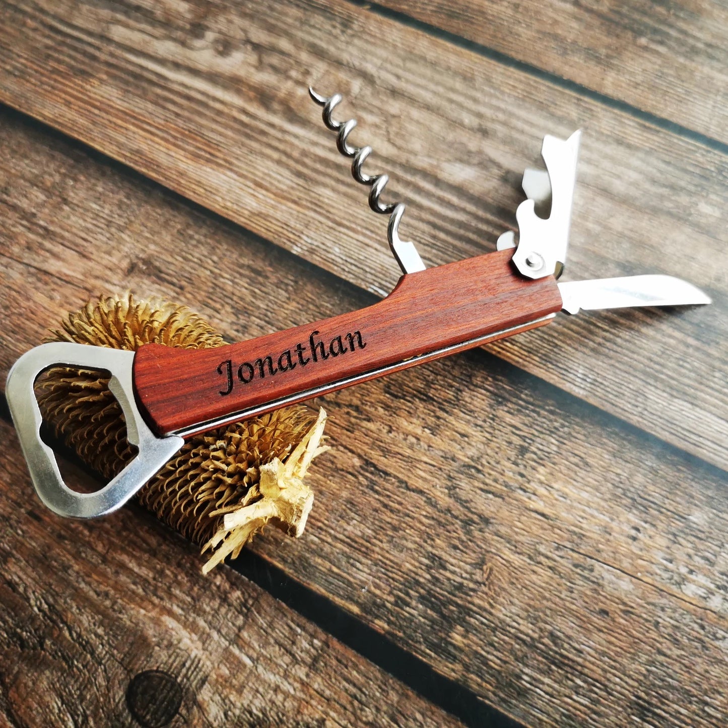 Personalisierter Flaschenöffner Korkenzieher aus Holz