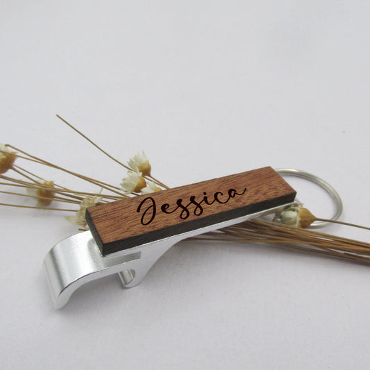 Personalisierter Schlüsselanhänger mit Flaschenöffner