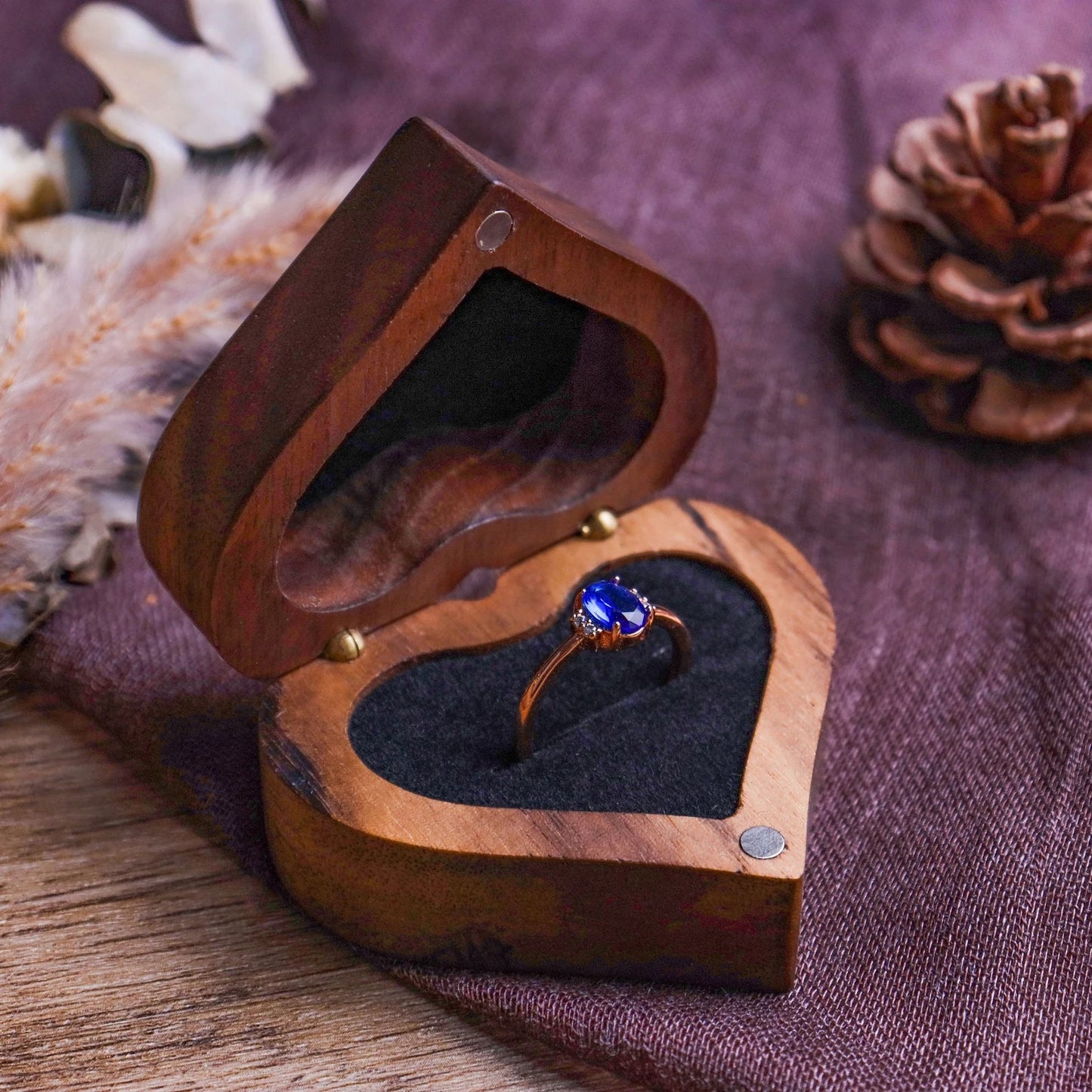 Personalisierte Ring Box in Herzform